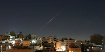 AA-20260607-41608462-41608457-IRANIN_ISRAILE_FIRLATTIGI_FUZELER_BATI_SERIA_SEMALARINDA_GORUNTULENDI