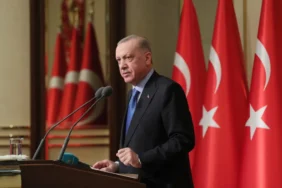 AA-20220421-27634097-27634095-TURKISH_PRESIDENT_RECEP_TAYYIP_ERDOGAN