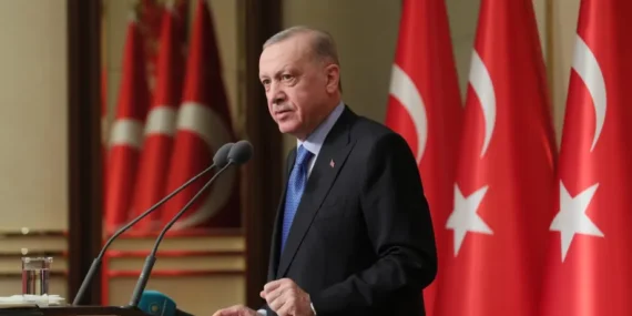 AA-20220421-27634097-27634095-TURKISH_PRESIDENT_RECEP_TAYYIP_ERDOGAN