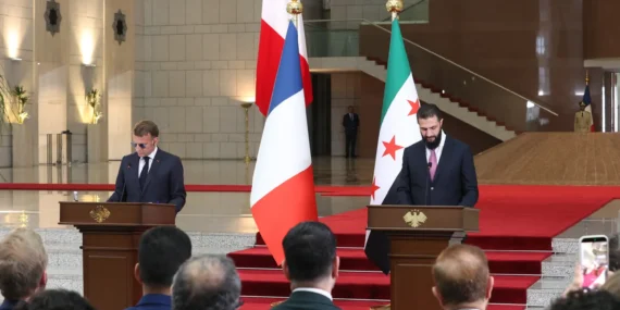 AA-20260707-41908331-41908330-FRANSA_CUMHURBASKANI_MACRON_SURIYEDE