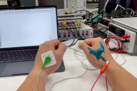 paint-on-electronic-tattoo-2